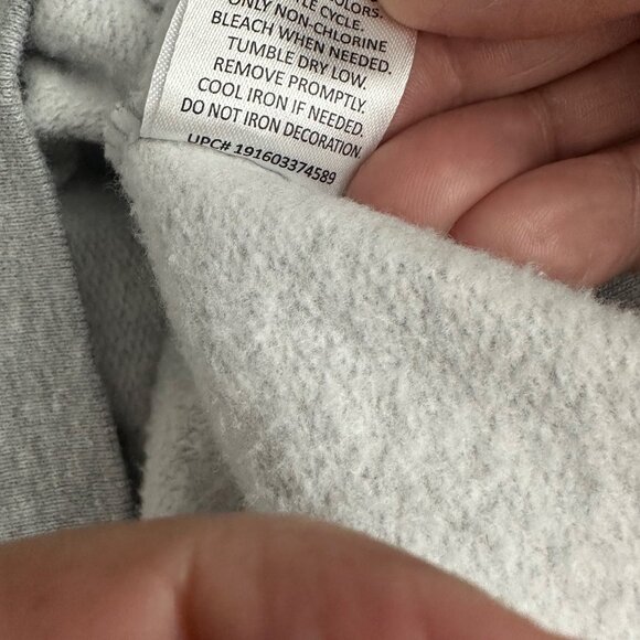 Someone Cares Not Me But Someone Wound Up Gray Graphic Sweatshirt M(7-9) Cotton/ - Picture 6 of 6